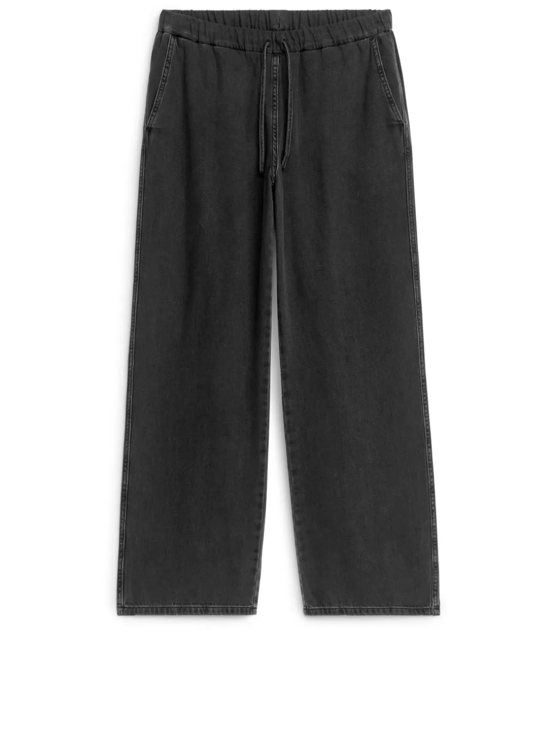 ARKET Denimbyxa Med Dragsko- Stickade Tröjor Och Koftor | Jeans