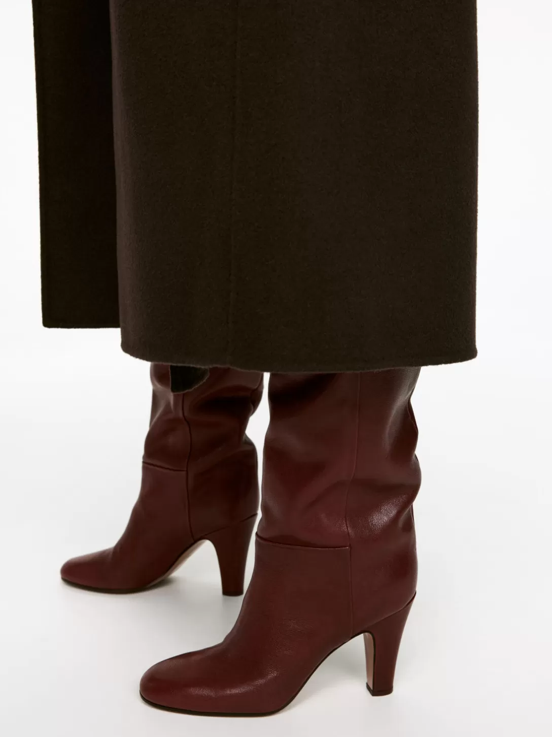 ARKET Knähöga Läderstövlar- Boots