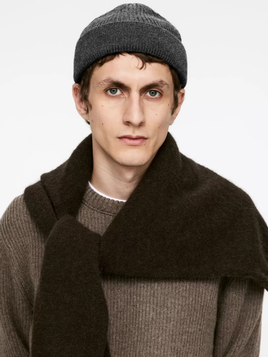 ARKET Ribbstickad Beanie I Ullmix- Beanies