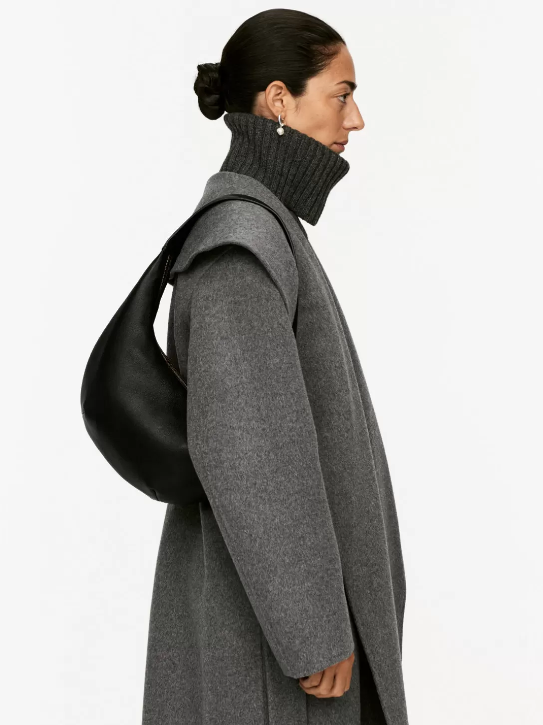 ARKET Rundad Axelremsväska- Crossbody