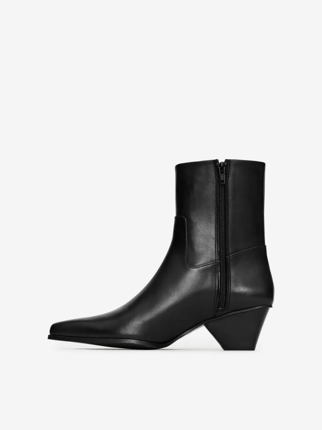 ARKET Spetsiga Läderboots- Boots