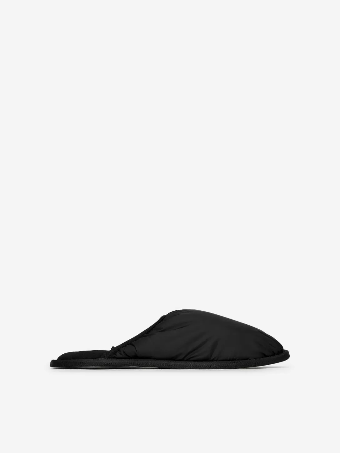 ARKET Vadderade Innetofflor- Loungewear | Slides & Tofflor